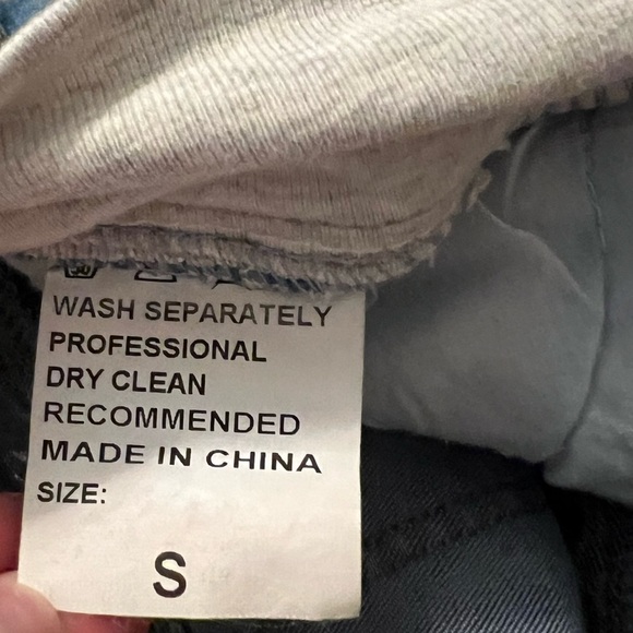 Maternity Jean Shorts - Picture 4 of 4